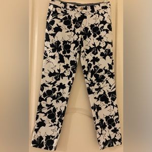 Tommy Hilfiger Stretch Slim Ankle Pants Size 2 JEANS Floral Print Black & White!